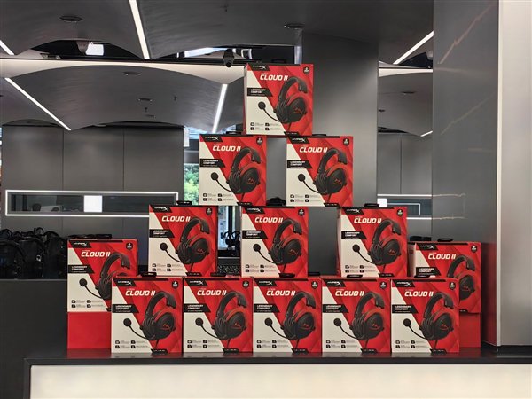 171台都是i9-14900K!全国最大全场i9K网咖开业 曾经的网吧彻底变了