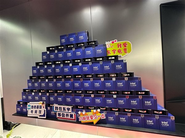 171台都是i9-14900K!全国最大全场i9K网咖开业 曾经的网吧彻底变了