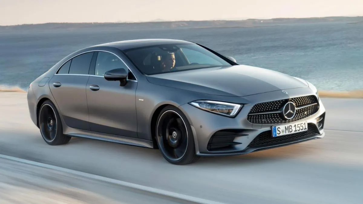 发生事故时存在救援延迟风险,梅赛德斯-奔驰召回共 4160 辆 C 级、E 级、AMG GT 等汽车