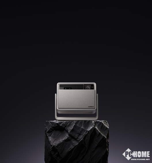 用极米RS 10 Plus打开《黑神话:悟空》,超百吋电竞巨幕任你耍