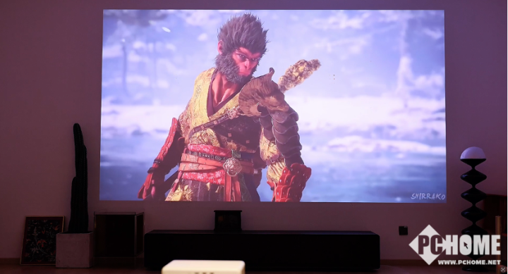 用极米RS 10 Plus打开《黑神话:悟空》,超百吋电竞巨幕任你耍