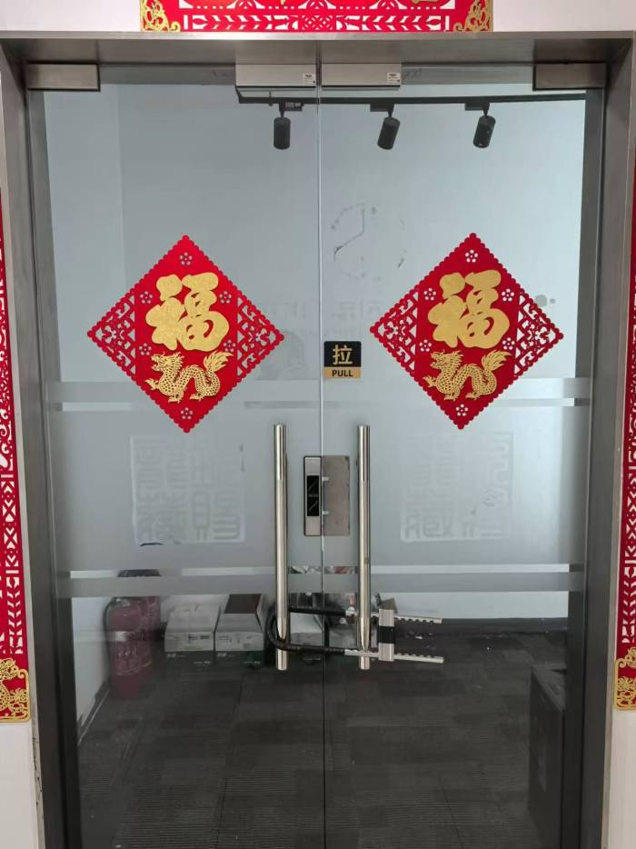 来源：记者张一诺摄于北京绿地中央广场1期07座写字楼2103室