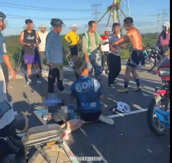 父亲带娃骑行摔倒遭碾压身亡 司机被送检引网友热议:涉嫌过失致死罪