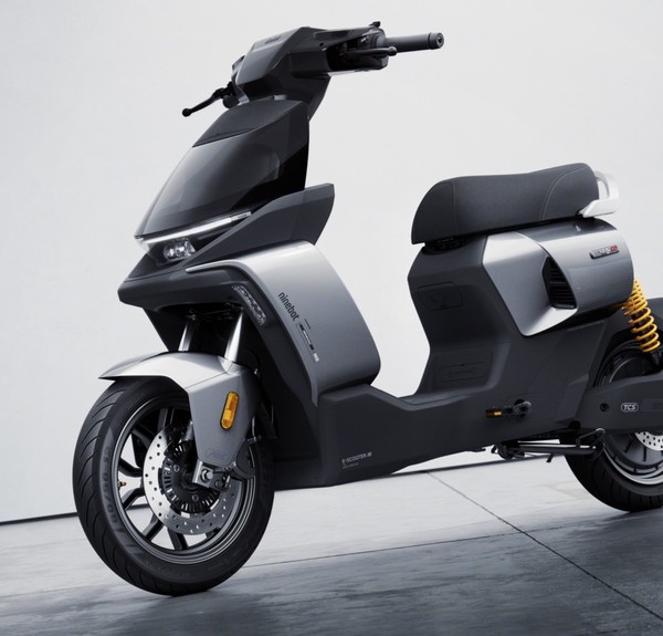 机械师二代来袭!九号发布多款电动两轮车新品