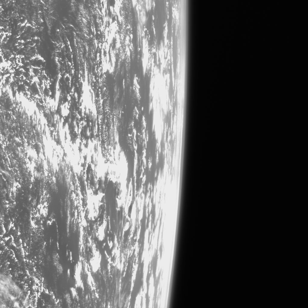 欧空局宣布 JUICE 探测器完成全球首次“月地飞越”，“走捷径”经由金星飞往木星