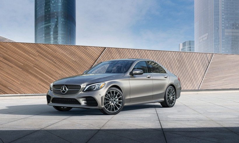 发生事故时存在救援延迟风险,梅赛德斯-奔驰召回共 4160 辆 C 级、E 级、AMG GT 等汽车