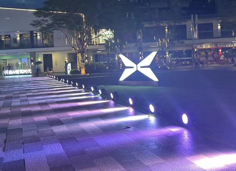 上半年毛利率转正,MONA首车上市在即,小鹏汽车能否等来“顺风期”?