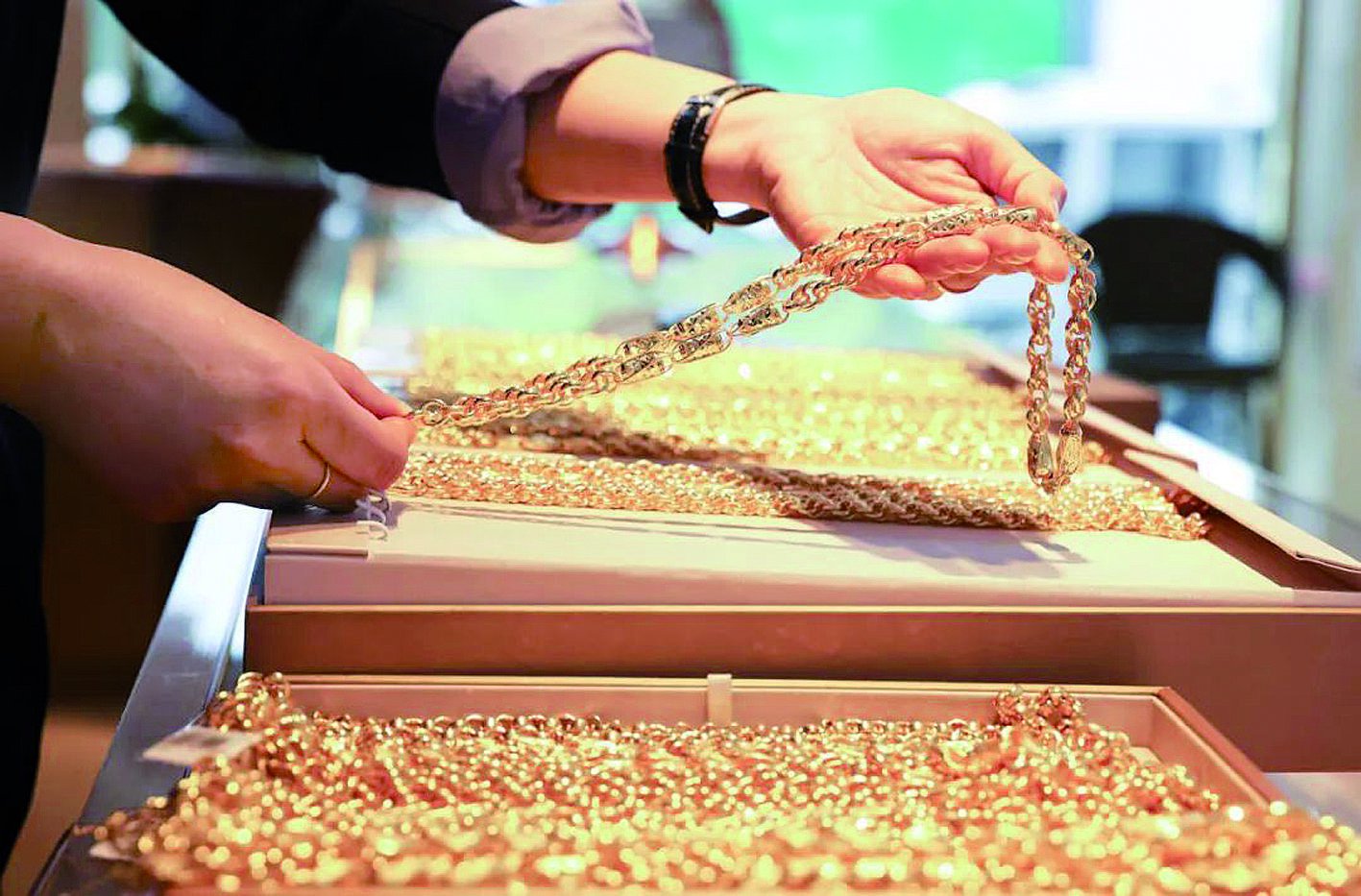 金价突破2500美元