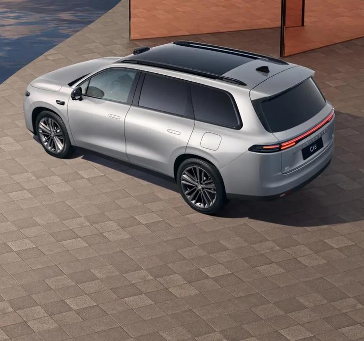 「平平无奇」的零跑C16,怎么就成「六座神车 」