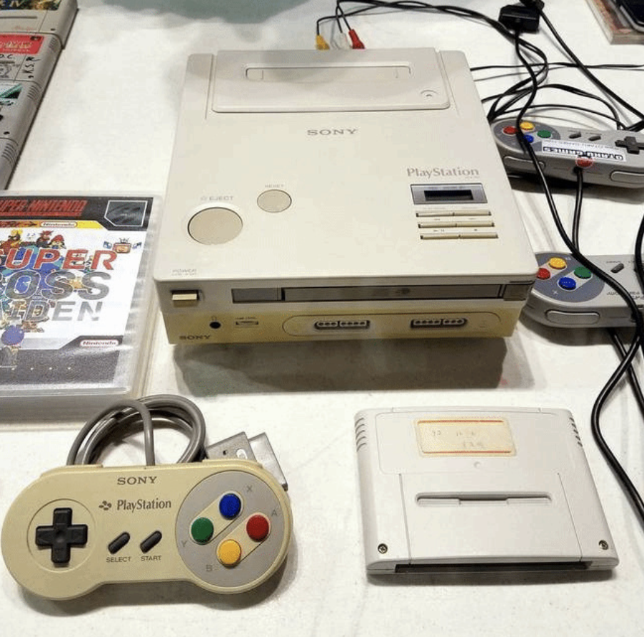任天堂索尼合作初代 PlayStation 原型游戏机手柄 3.5 万美元拍出