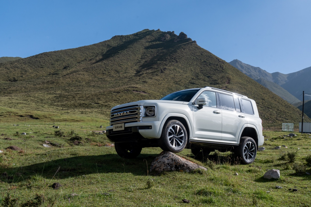 智能四驱+三把锁 第二代哈弗H9开启预售:20.59万元起