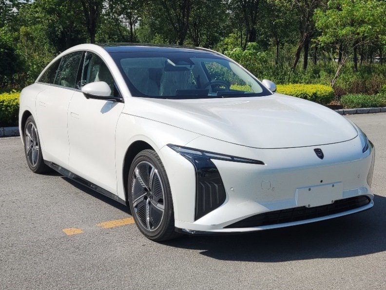 东风风行星海 S7 轿车 8 月 28 日预售，纯电续航 550 公里