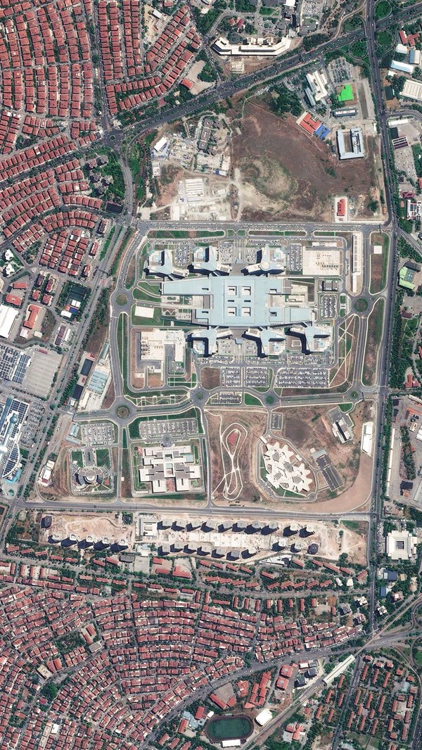 吉林一号卫星带你看浪漫的土耳其:古代城墙、现代建筑