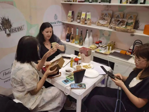 民族口感,世界共享 | 头盏灯陈皮岭南口味传湾区