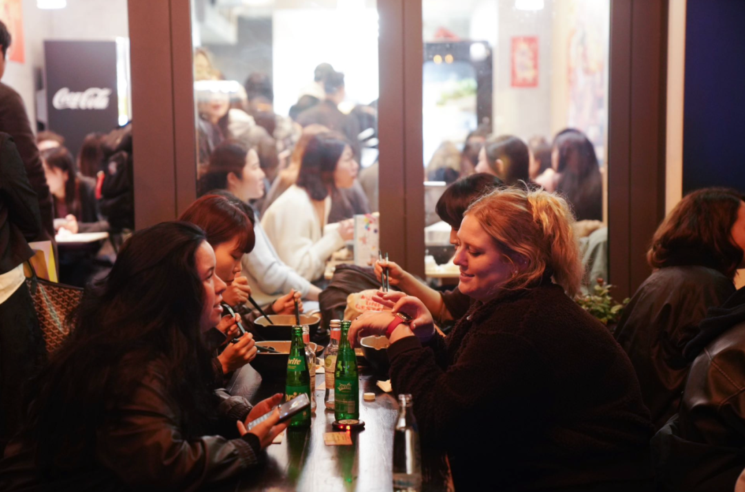 两个哈尔滨老板,承包了全球麻辣烫