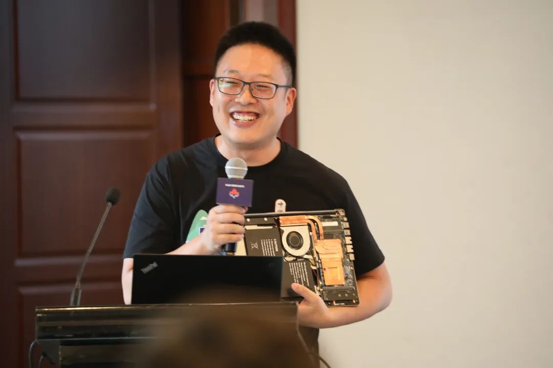 全球首款香山笔记本“如意香山本”发布:2.5GHz 第二代“南湖”处理器、RX 550 独显