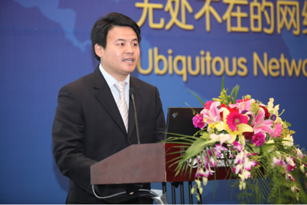 独家:中国移动某直属公司副总已到任有数月 之前是某省公司副总 他文质彬彬很有能力!