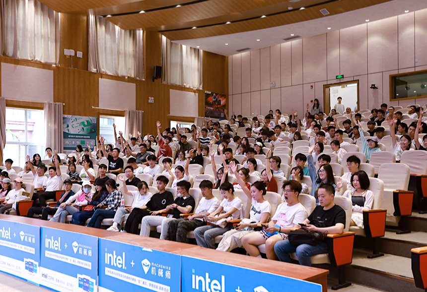 机械师10周年：兰州站校园粉丝见面会圆满落幕共鉴玩酷热情