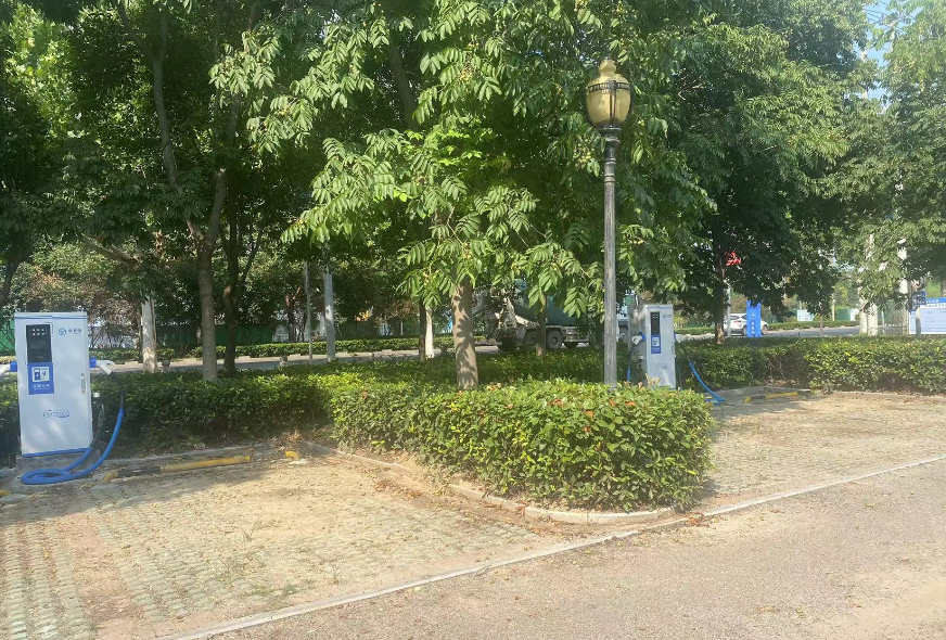 我在县城干不动充电桩生意