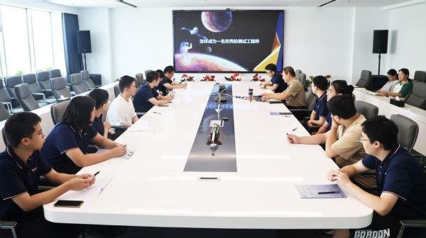 校企“双向奔赴”| 北航大学生到凯云暑期实习圆满结束