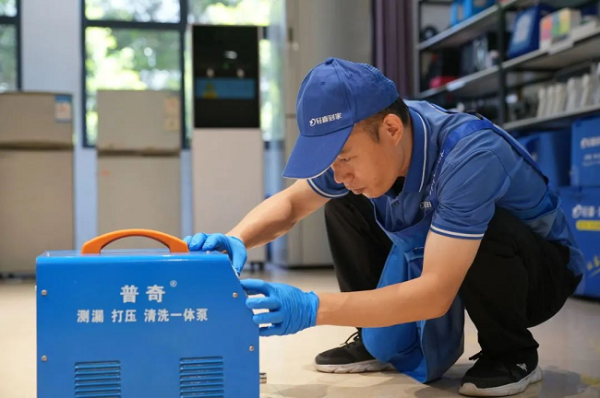 轻喜到家服务者:从制造业到家政服务的华丽转身