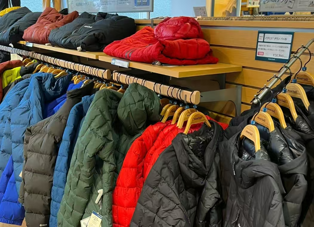 日本“廉价始祖鸟”,闷声搞定中国