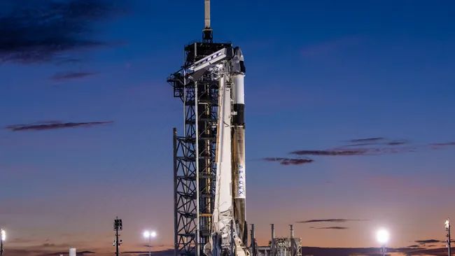 因氦气泄漏，SpaceX 首次私人太空行走任务推迟至 8 月 28 日周三发射