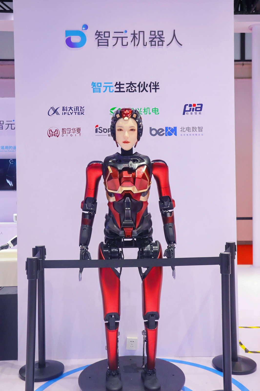 逛遍世界机器人大会,「人形机器人」离我们还有多远?