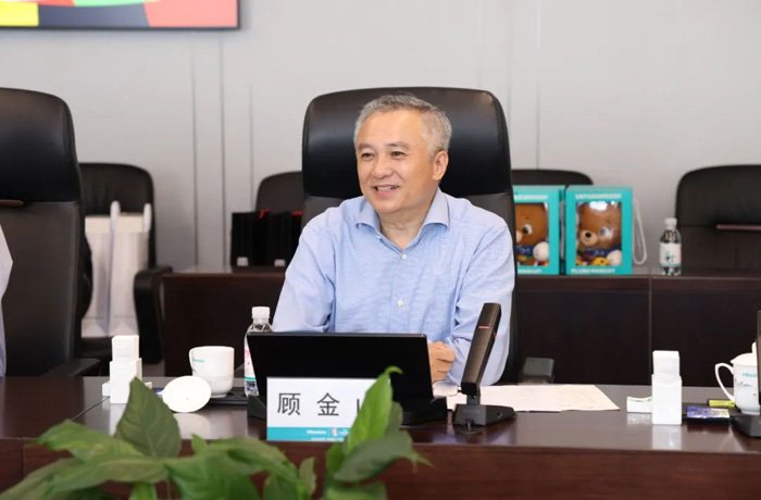 海信、上港、海丰国际三方战略签约！