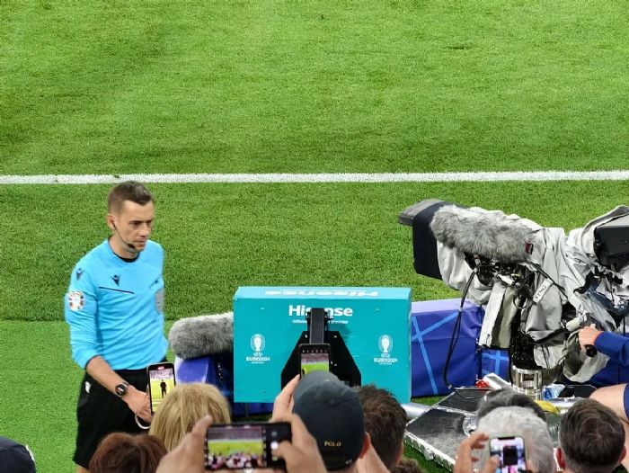 海信视像乘势而上 领跑百吋大屏时代