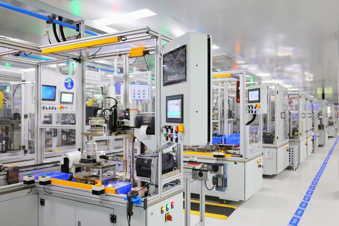 One-Box产品批量交付,比博斯特迎来新里程碑丨华映Family