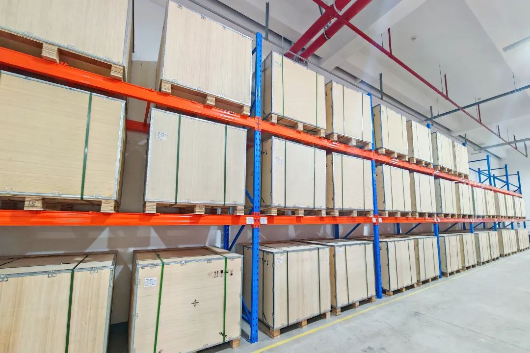 One-Box产品批量交付,比博斯特迎来新里程碑丨华映Family