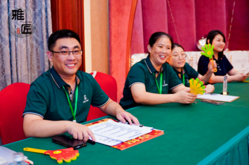 2024雅匠精油线下服务体系招商会暨雅匠千人创客启动发布会在潍坊隆重开幕