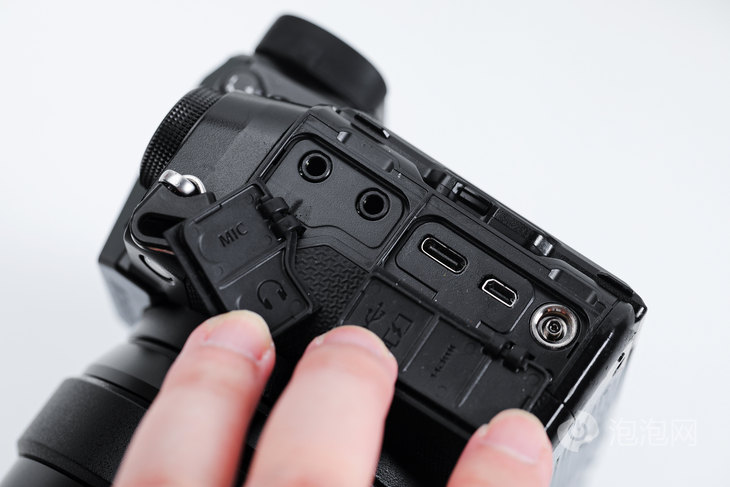 GFX系列最轻巧1亿像素中画幅 富士GFX100S II无反评测