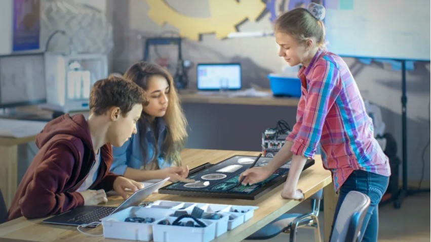 多样场景,专业赋能,飞利浦触控显示器带来便利的人机交互体验!