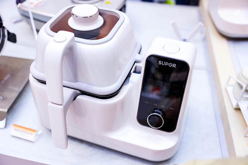 智能炒菜机:烹饪“神器”还是智商税?