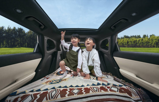 五菱星光S正式上市 售价9.98万元起