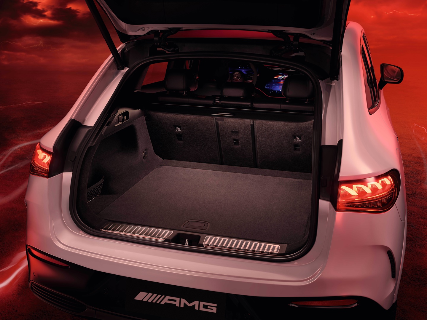 售价 86.34 万元，全新梅赛德斯-AMG EQE 53 4MATIC + 纯电 SUV 国内上市