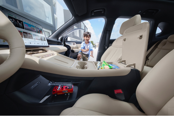 五菱星光S正式上市 售价9.98万元起