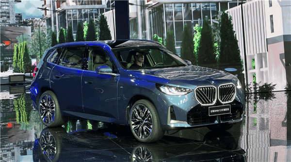 全新一代宝马X3长轴距版亮相:轴距加长110毫米 后排空间大增