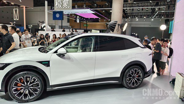 极氪7X成都车展发布!纯电大五座SUV 23.99万元起售