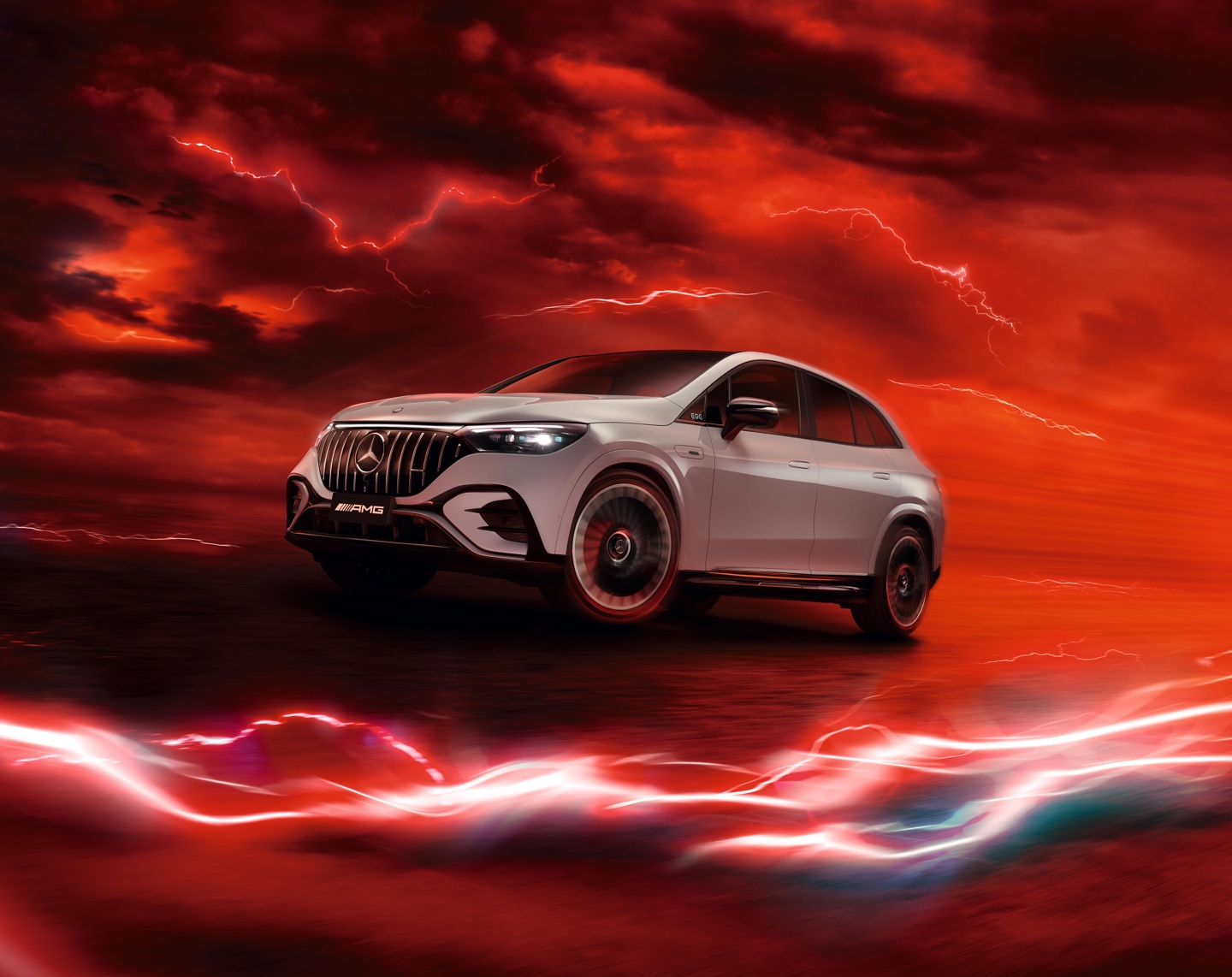 售价 86.34 万元，全新梅赛德斯-AMG EQE 53 4MATIC + 纯电 SUV 国内上市