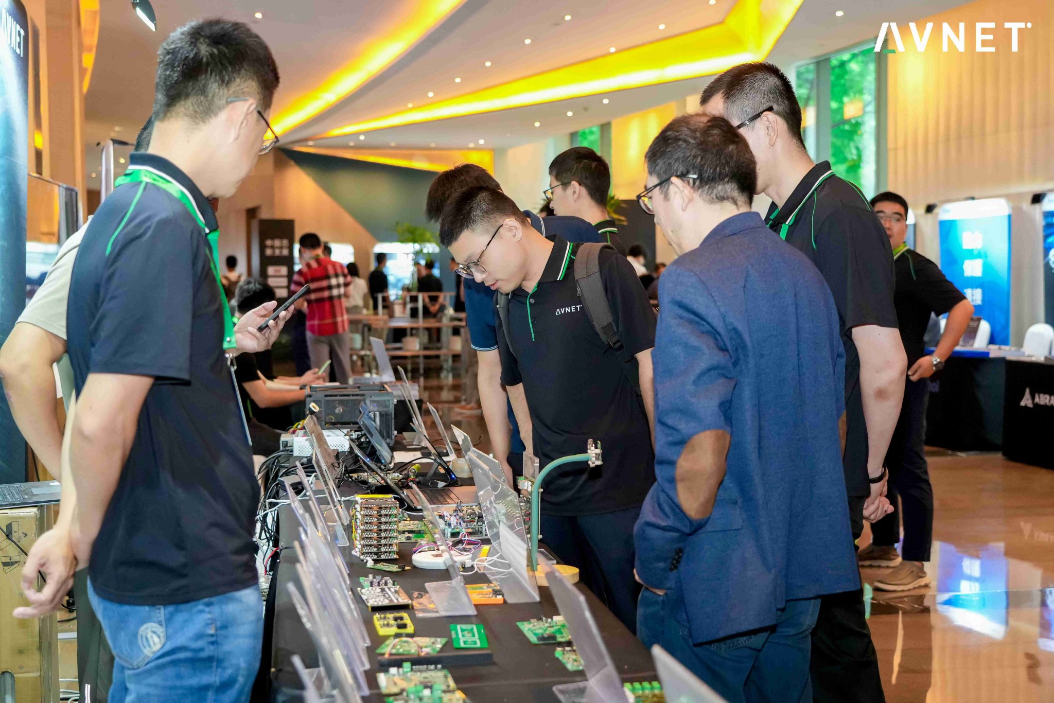 第二届安富利汽车生态圈峰会启幕,聚焦汽车电子技术发展新趋势