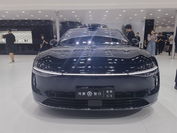 鸿蒙智行六大车型亮相成都车展4号馆 三界六车还有谁?