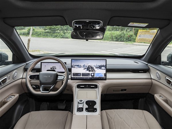 2024成都车展开幕 全新奇瑞瑞虎8PLUS预售:11.99万起