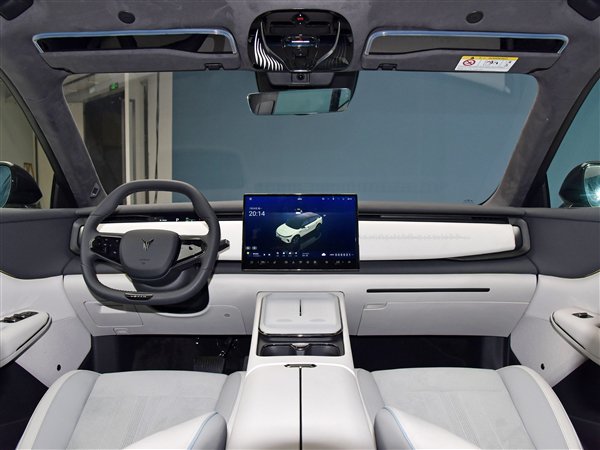 20.99万起 岚图首款800V纯电SUV知音开售:最远能跑901公里