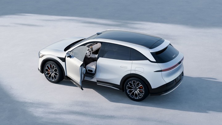 成都车展重磅新车！23.99 万元的极氪 7X，要为极氪扛起大旗