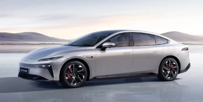 东风奕派 eπ007 轿车 530 Air 纯电版上市,全系售价 13.16 万元起