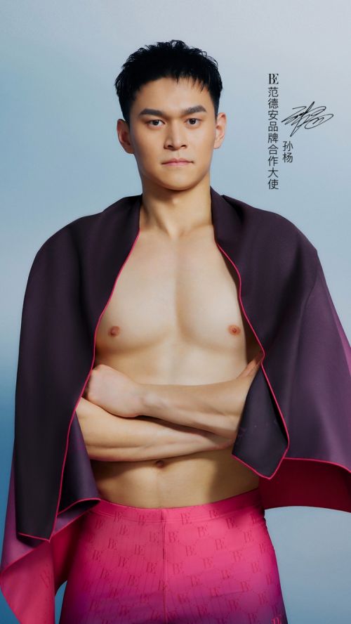 孙杨400米自由泳霸气夺冠,热搜霸榜全民关注,携手BE范德安续写辉煌!