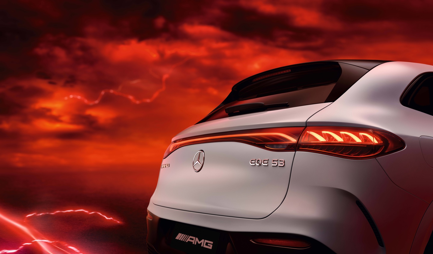 售价 86.34 万元，全新梅赛德斯-AMG EQE 53 4MATIC + 纯电 SUV 国内上市